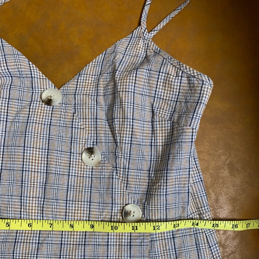 Gray Plaid Mini Dress w/Buttons- Size 6 - Picture 12 of 16